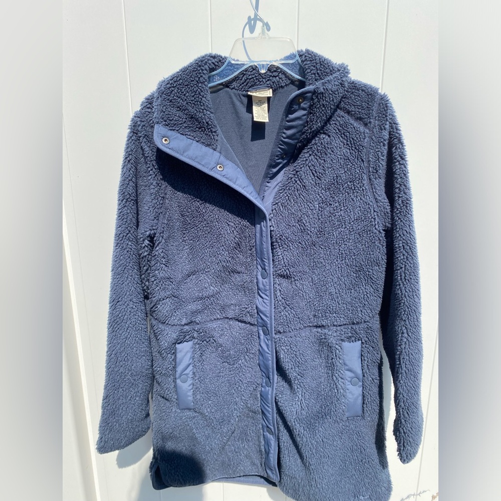 Women's Bean's Sherpa Fleece Coat - Size medium, color carbon navy